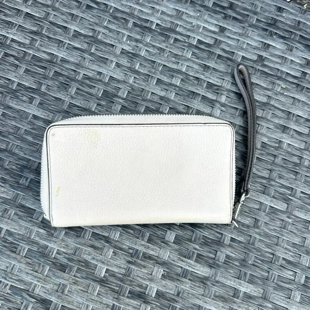 Michael Kors Jet Set Large Flat Multifunction Pebbled Leather‎ Wristlet Wallet